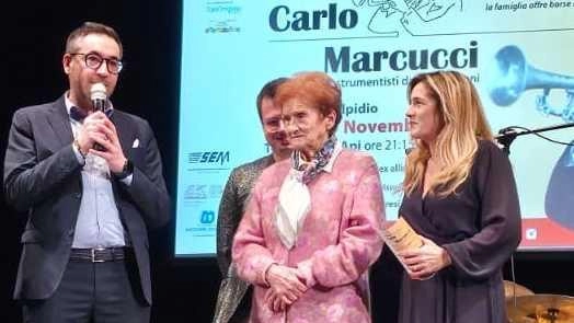 Il premio Carlo Marcucci celebra il Maestro a Porto S. Elpidio con emozionanti esibizioni e giovani talenti. Una serata di musica e ricordi che onora il patrimonio lasciato dal Maestro.