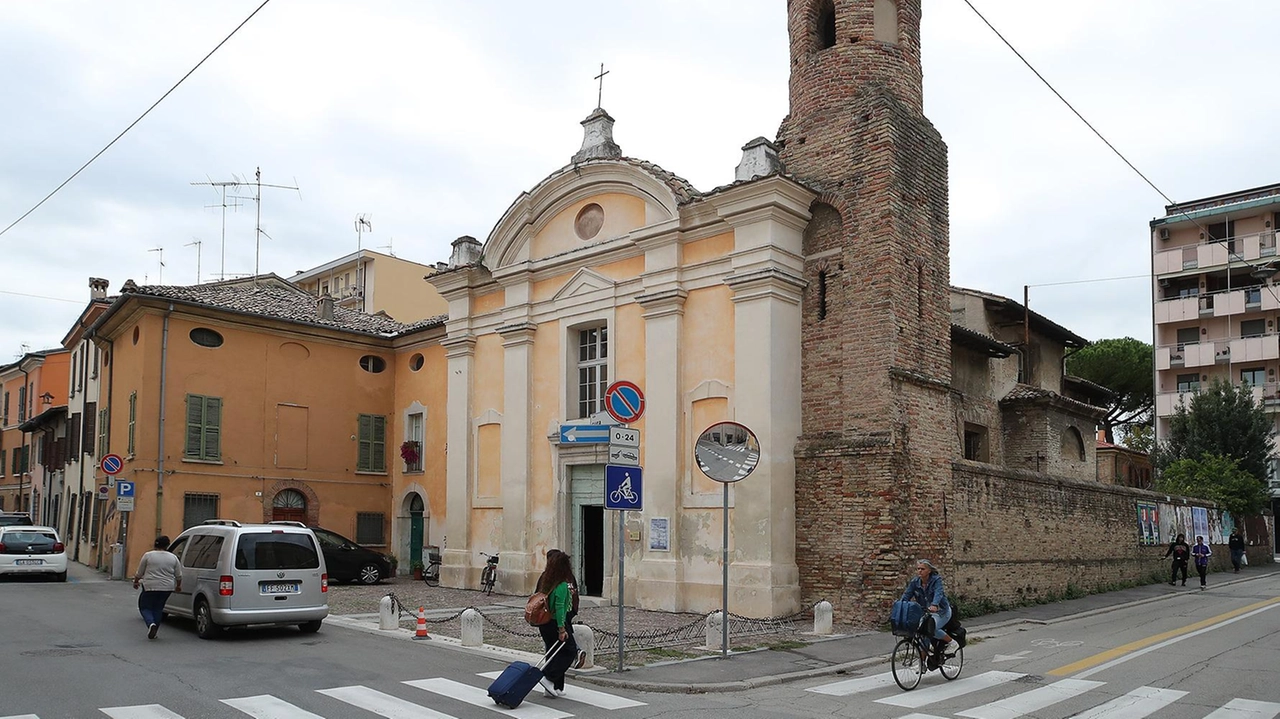 Nella chiesa dei Santissimi Giovanni e Paolo, in via Cura, alle 16.30 sarà celebrato il rosario (Zani)