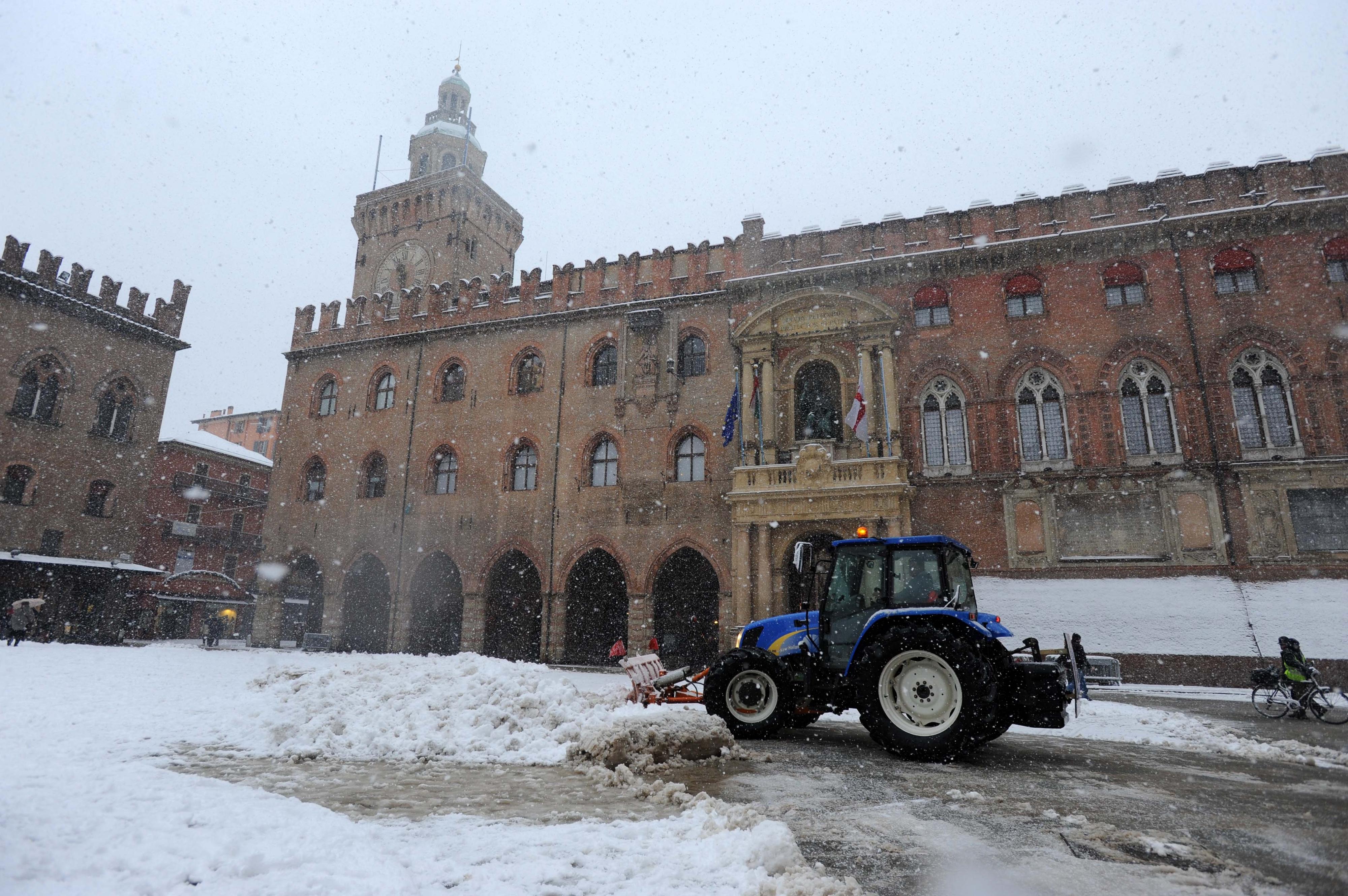 Piano neve a Bologna: cosa fa il Comune e gli obblighi dei cittadini