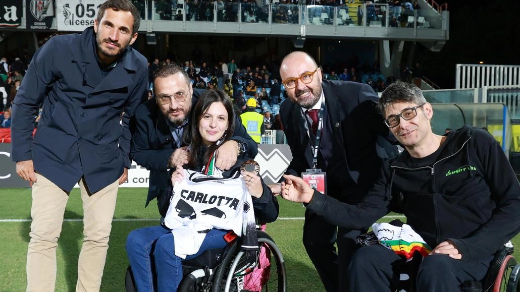 Premiati i due atleti paralimpici Carlotta. Ragazzini e Luca Chiarini . .