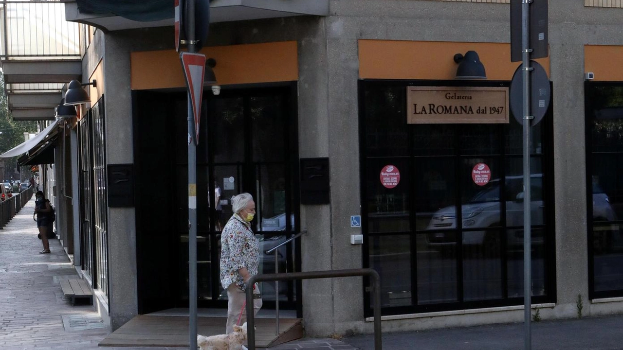 Nuova chiusura in città. La gelateria si arrende