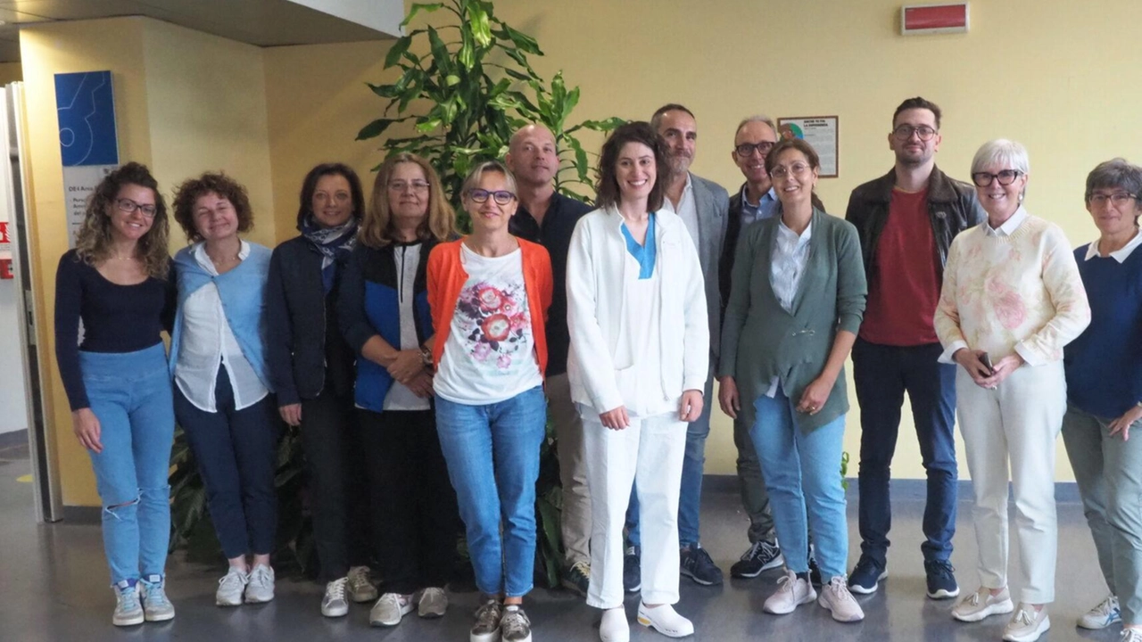 Una delegazione dell'Ausl di Imola visita l'ospedale di Biella per studiare il modello assistenziale 'Primary Nursing'. L'obiettivo è migliorare l'organizzazione infermieristica e attrarre nuovi professionisti.