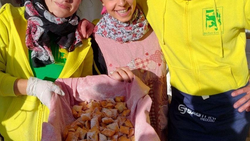 Successo per storica manifestazione che celebra il tradizionale tortello di Tredozio. Pienone anche nei ristoranti della zona