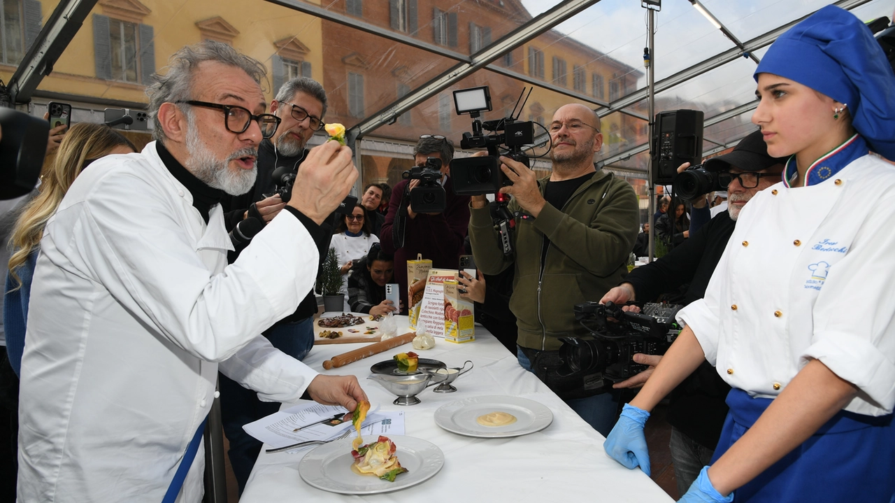 Lo chef tristellato Massimo Bottura