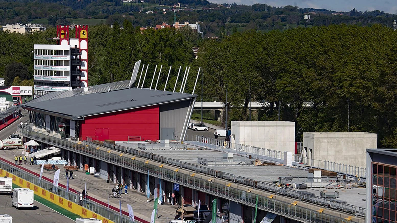 Cantiere in Autodromo. Il nuovo piano dei box sarà pronto nel 2026. Sperando nel Gp