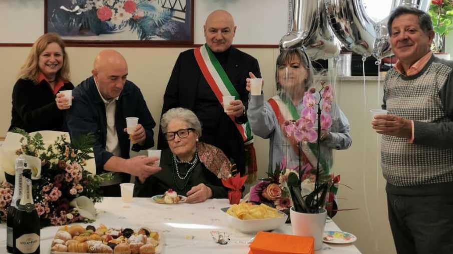 Festa per Filomena Marconi, la recanatese compie cento anni