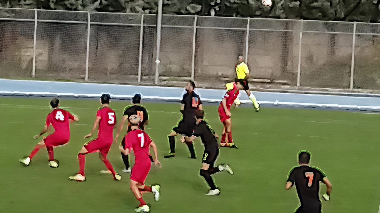 Il Fabriano Cerreto vince il derby contro l'Osimana con un gol per tempo, conquistando sette punti nelle ultime tre partite. Il mister Caporali elogia la vittoria meritata, mentre l'Osimana si rammarica per la sconfitta. I Portuali ottengono un punto a Montefano, soddisfatti del cammino dalla Promozione.