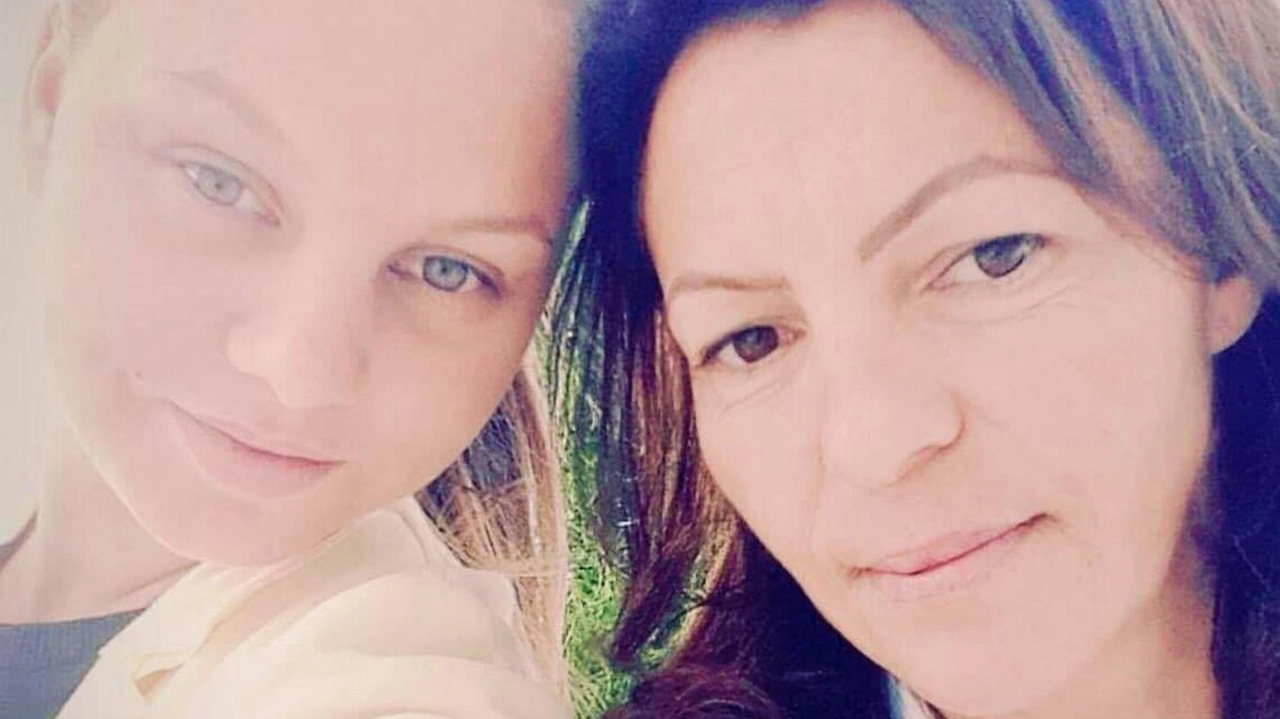 Renata, 22 anni,. con la madre Gabriela, 47, uccise nel 2022