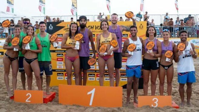 La beacher Giada Benazzi si piazza al secondo posto nella tappa di Marina di Modica, insieme a Michela Lantignotti. La coppia è stata sconfitta in finale da Federica Frasca e Alice Gradini. Spettacolo anche nel torneo maschile vinto da Daniele Lupo e Ivan Zaytsev.