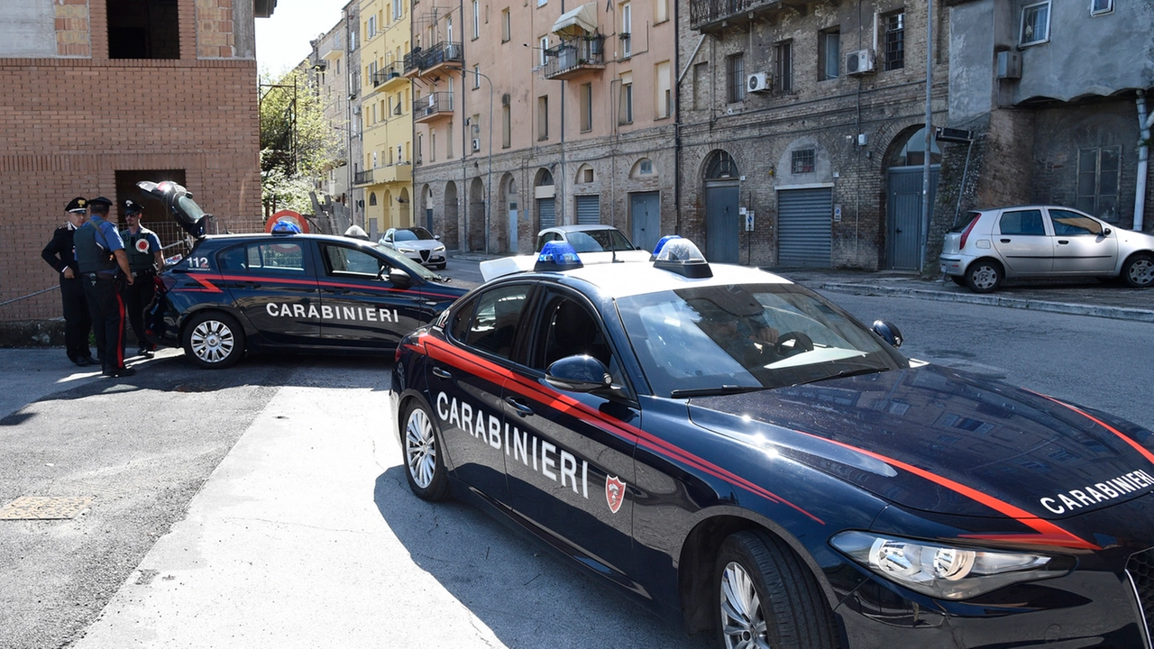 E’ finito in manette un barista della zona di Jesi, originario di Potenza. A fermarlo sono stati i carabinieri di Cingoli. La storia era iniziata durante la scorsa estate