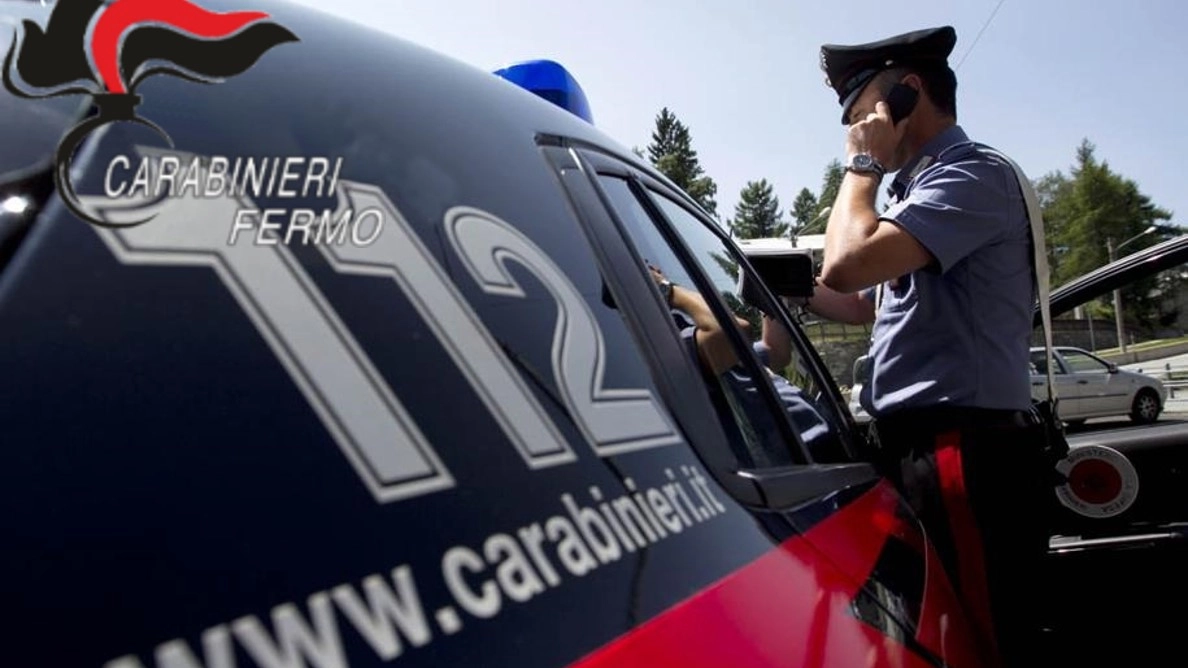 I carabinieri, dopo la denuncia del ristoratore, hanno scoperto che dietro alla macchinazione c’erano tre persone, tra cui anche il manager del suo locale