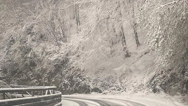 Non si sono creati sulle strade, grazie anche all’intervento dei mezzi spazzaneve