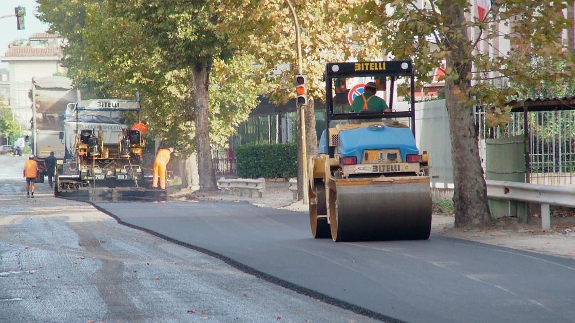 "Quasi 17 chilometri di asfalti rifatti"