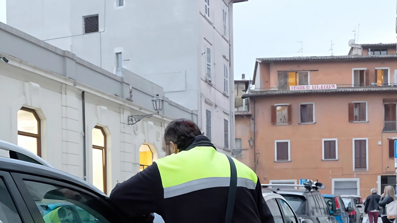 Abbiamo chiesto ai residenti delle zone della città di indicare le maggiori mancanze. Intanto l’Arengo prova a porre rimedio con il ’Piano urbano del traffico’ che arriva in consiglio.