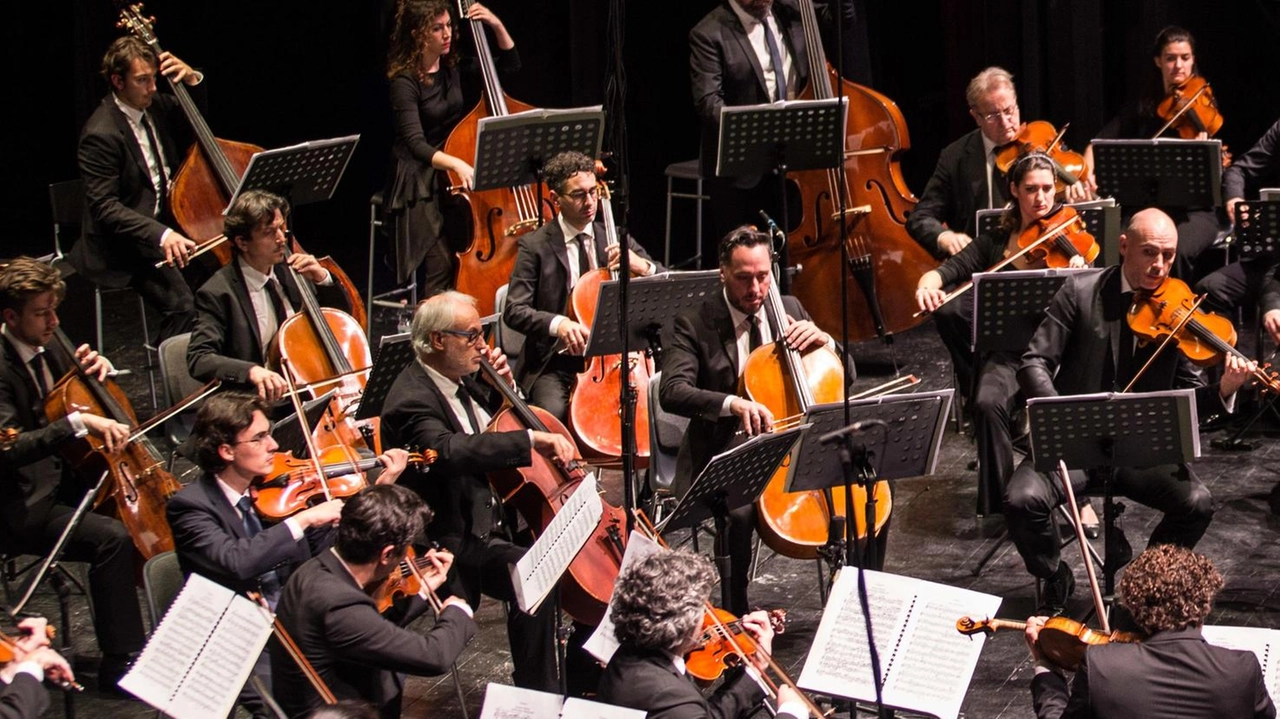 Martedì alle 21 il Teatro dell’Aquila ospiterà per la prima volta, il grande Maestro Daniele Gatti alla guida della rinomata...