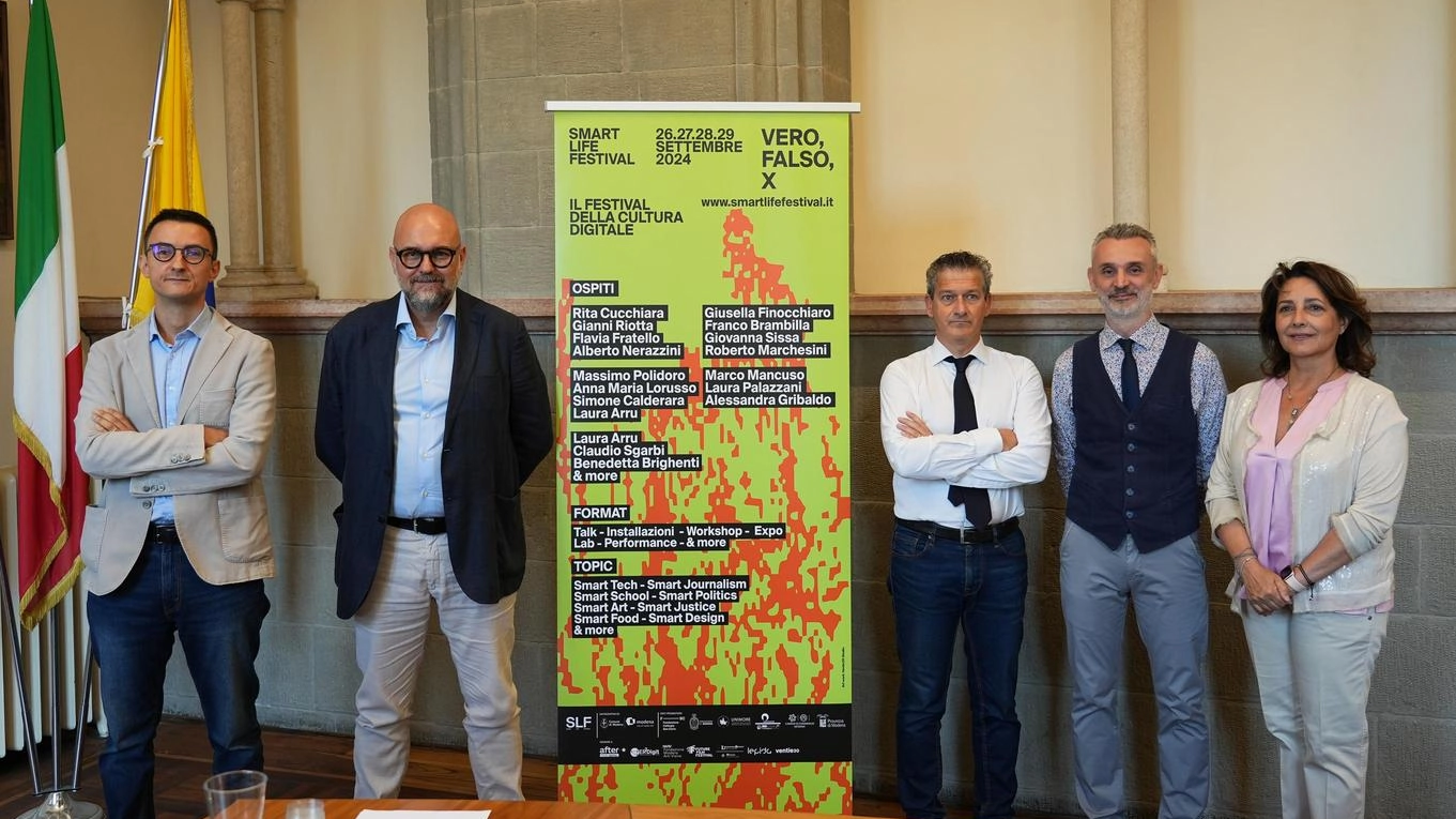 "Smart Life", ritorna il festival. Intelligenza artificiale e fake news. Nuove frontiere e rischi in agguato