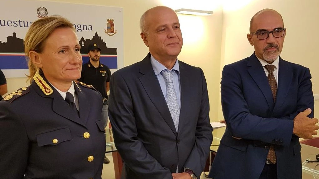 Da sinistra: Rita Fabretti (Digos), il questore Antonio Sbordone e il suo nuovo vicario Amedeo Pazzanese