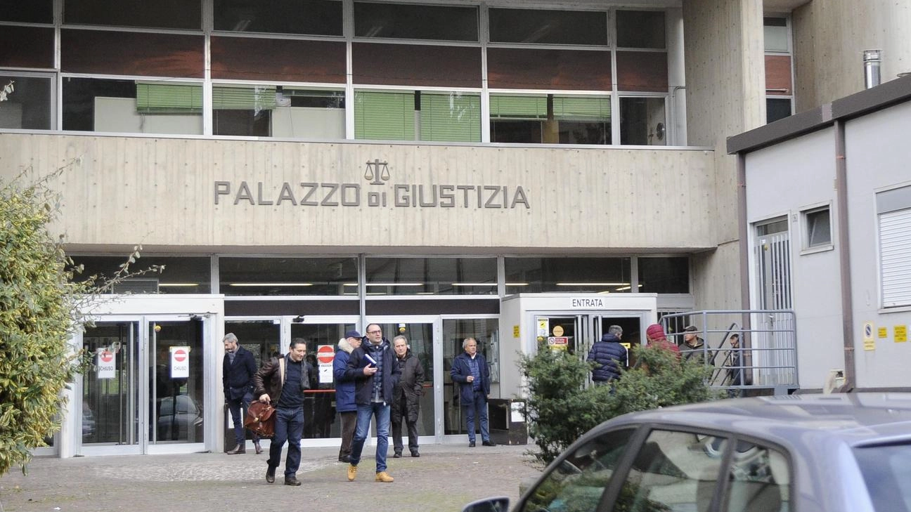 Nella denuncia dell’imprenditore svizzero sono indicati nomi di politici e professionisti coinvolti. Accuse ora al vaglio della procura