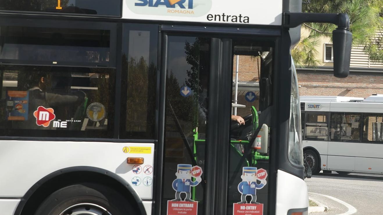 La truffa (social) va sul bus: "Nessun abbonamento gratis"