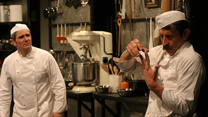 Cucina e teatro, il palcoscenico dei profumi va in scena stasera con “Pasticceri“