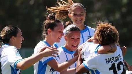 Il Sassuolo ottiene il primo punto della stagione contro la Roma campione d'Italia, pareggiando 1-1. Clelland risponde subito al gol di Giugliano nel primo tempo.