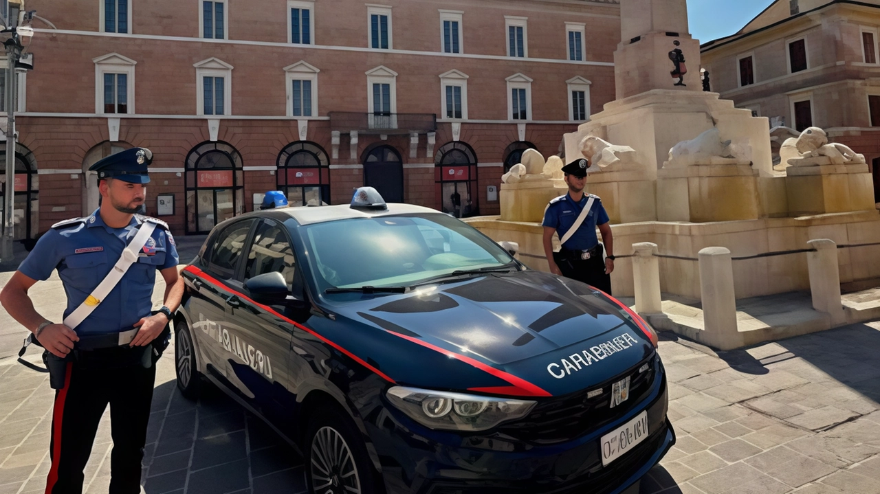 Anziana 89enne scompare durante lo shopping con la badante a Jesi. Ritrovata dai carabinieri grazie all'aiuto di un passante. Sta bene.