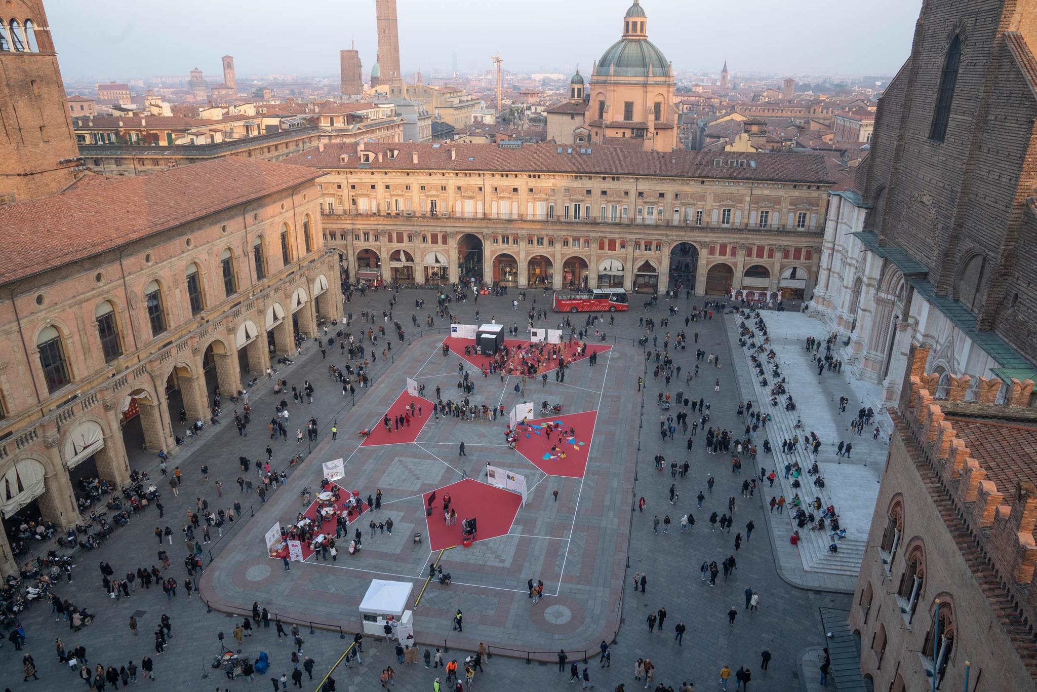 Eventi in piazza Maggiore: così Bologna ricorda Marino Golinelli