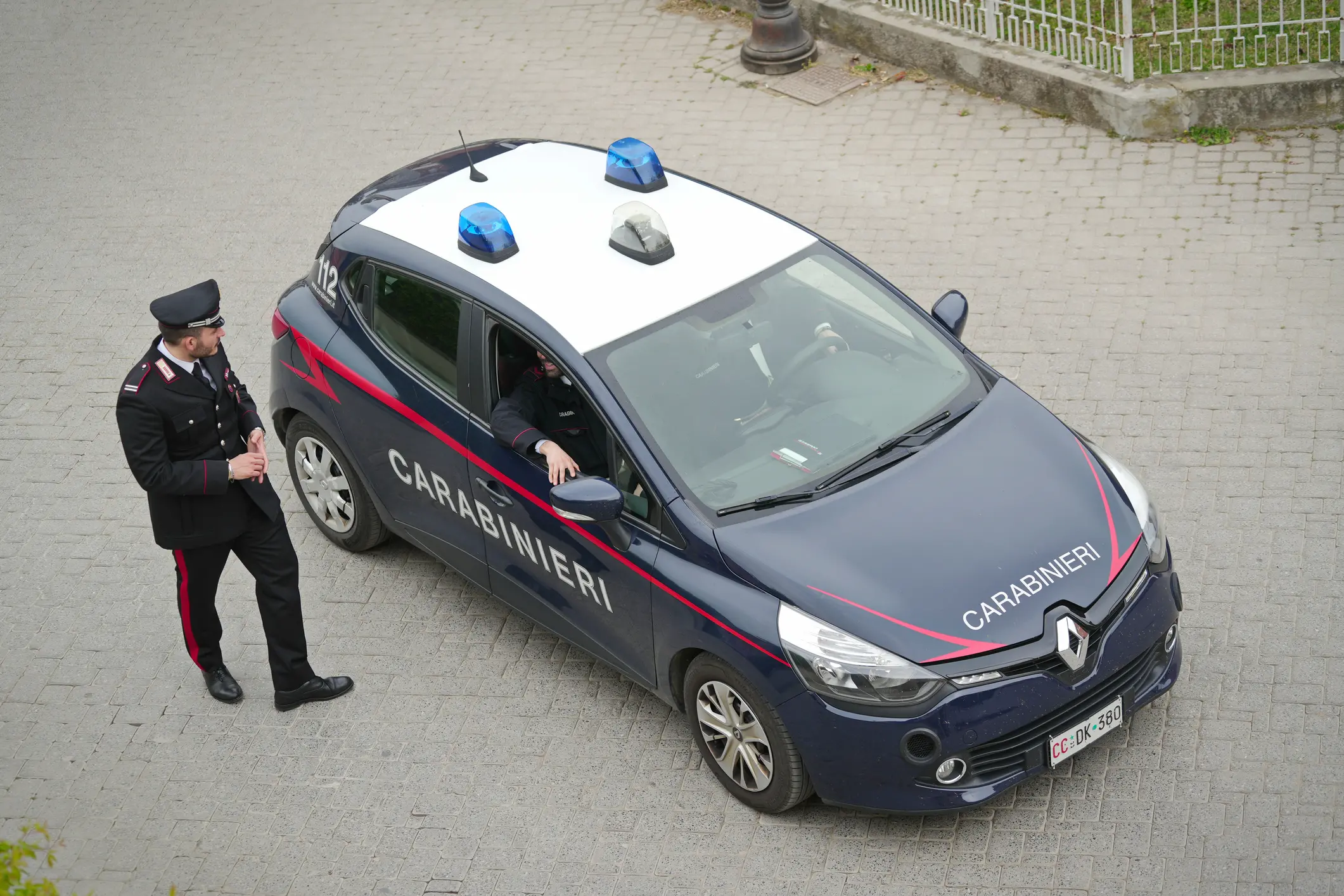 Ragazzina precipitata da un balcone a Piacenza, il fidanzatino indagato per omicidio