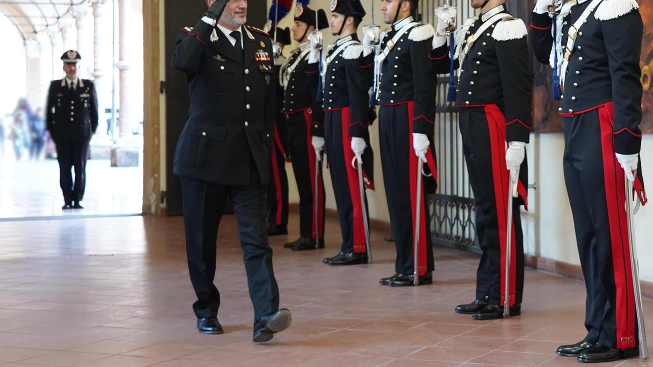 Il generale Stefanizzi in visita alla Manara