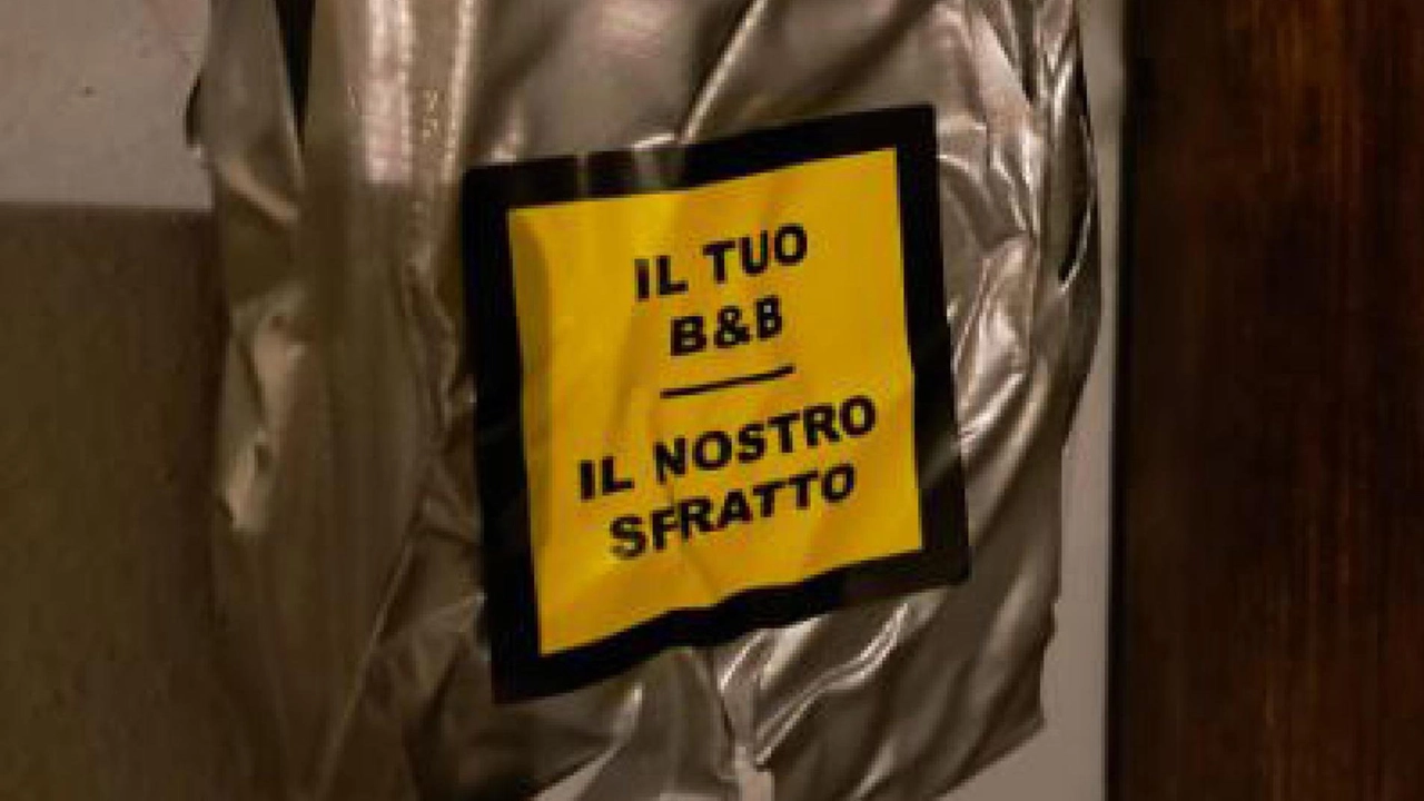 Anche a Rimini, le keybox si sono moltiplicate in ogni angolo, dal centro storico al mare, a testimonianza. del boom degli affitti brevi