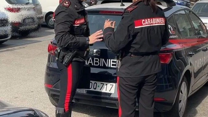 Vignola, giovane parrucchiera minacciata di morte dall’uomo. Dal 2023 al luglio scorso sono continuati gli appostamenti anche al lavoro