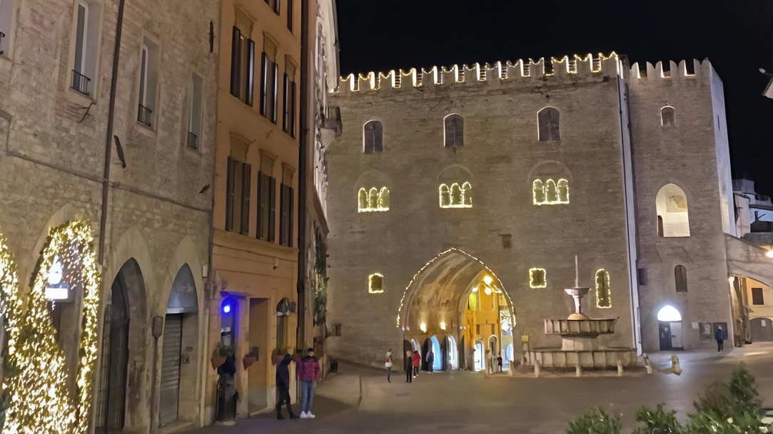 Il centro storico illuminato per Natale