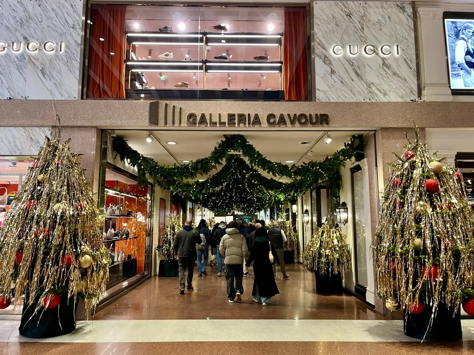 Com’è il Natale in Galleria Cavour a Bologna: profumi e colori delle feste