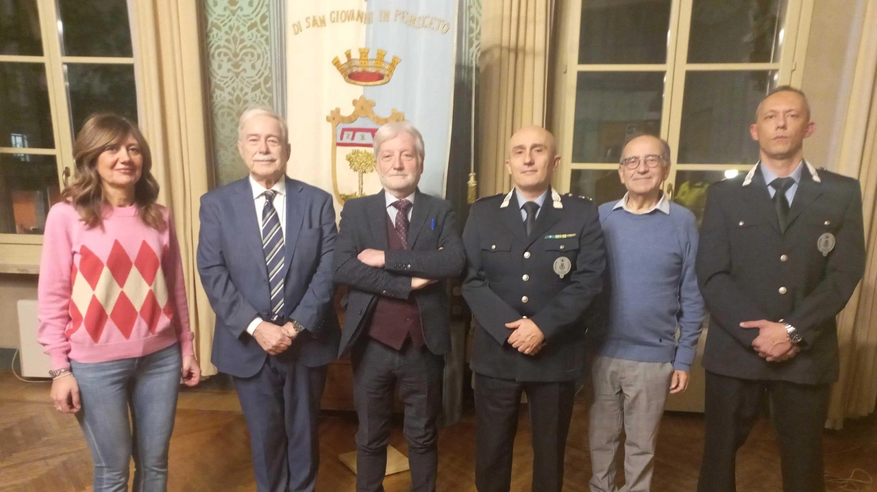 Assemblea pubblica in Comune con la polizia locale per illustrare le modifiche alle norme sulla circolazione appena introdotte