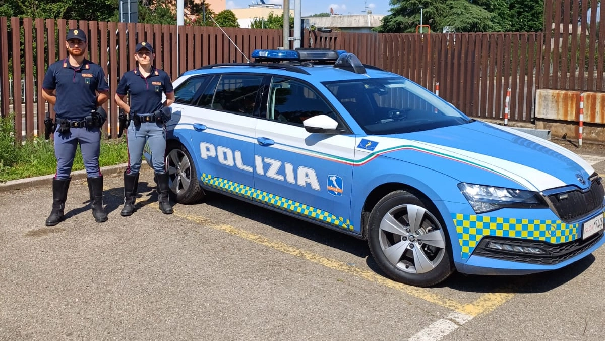 La polizia stradale di Bologna impegnata nell'intervento dello scorso 2 giugno lungo l'A14