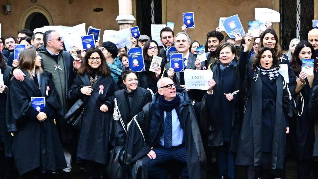 In prima fila per contestare i provvedimenti del Governo Meloni, e del guardasigilli Nordio, in materia di giustizia. Proteste di...