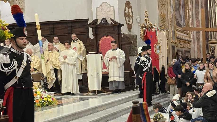 Una processione partita dalla chiesa di San Benedetto. Abate ha dato il via alle iniziative. presiedute dal vescovo Massara.