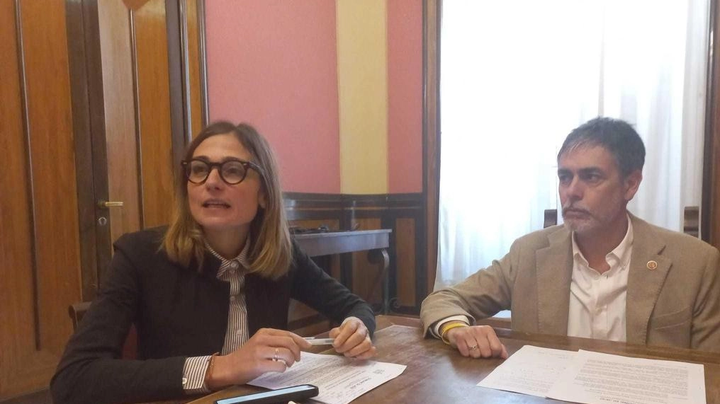 Da sinistra, l’assessore Melappioni e il sindaco Fiordelmondo