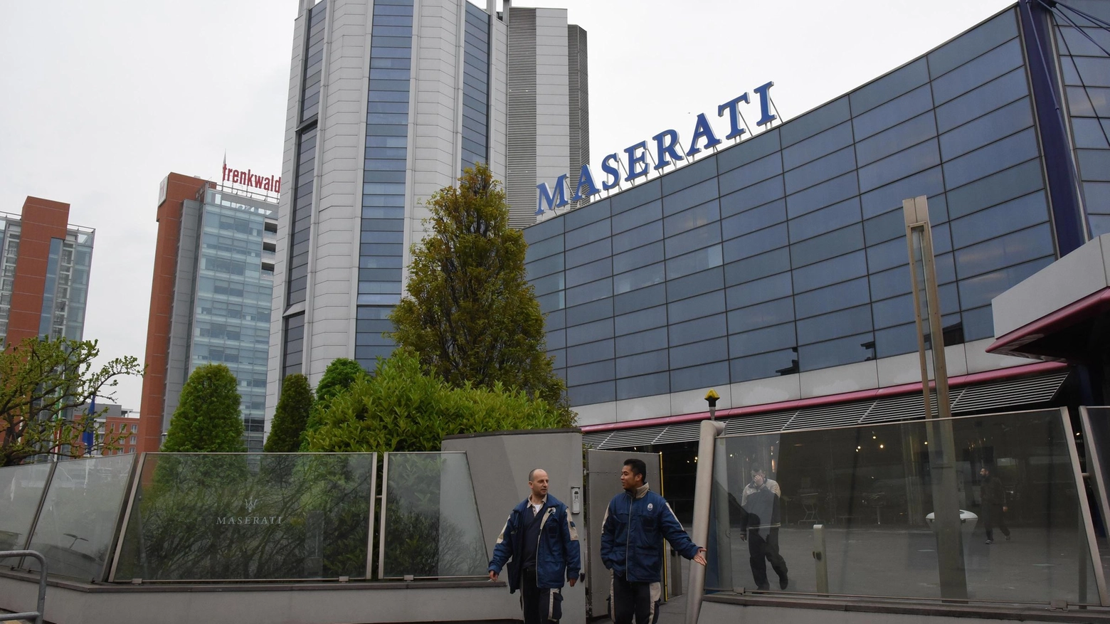 In piazza per salvare Maserati: "Il Governo deve intervenire,  il Tridente è un marchio storico"