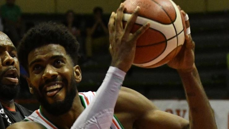 Sommario: Shawn Dawson, ala-guardia dell'Unieuro, si allena con la squadra dopo infortunio. Incerto il suo ritorno in campo per il derby contro Pesaro. Decisione attesa fra sabato e domenica.