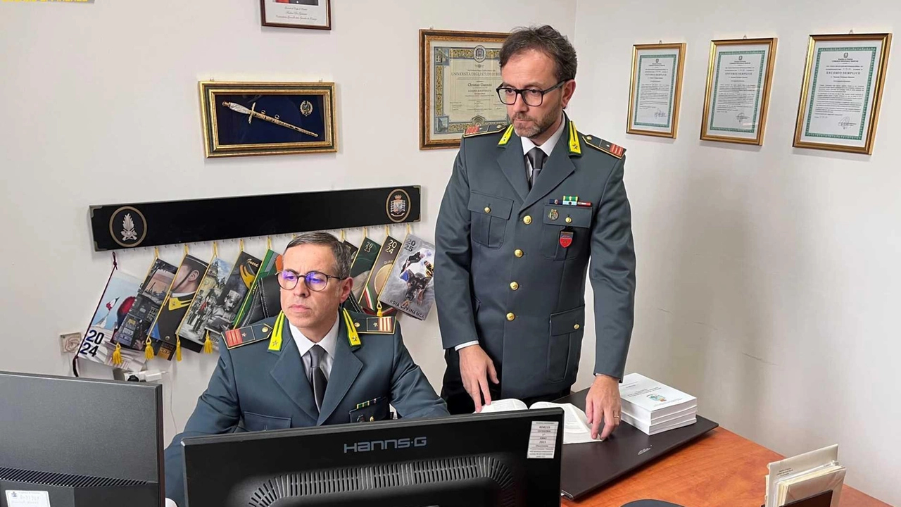 La Guardia di finanza ha denunciato la titolare di una società del settore calzaturiero: non aveva mai dichiarato i ricavi al fisco