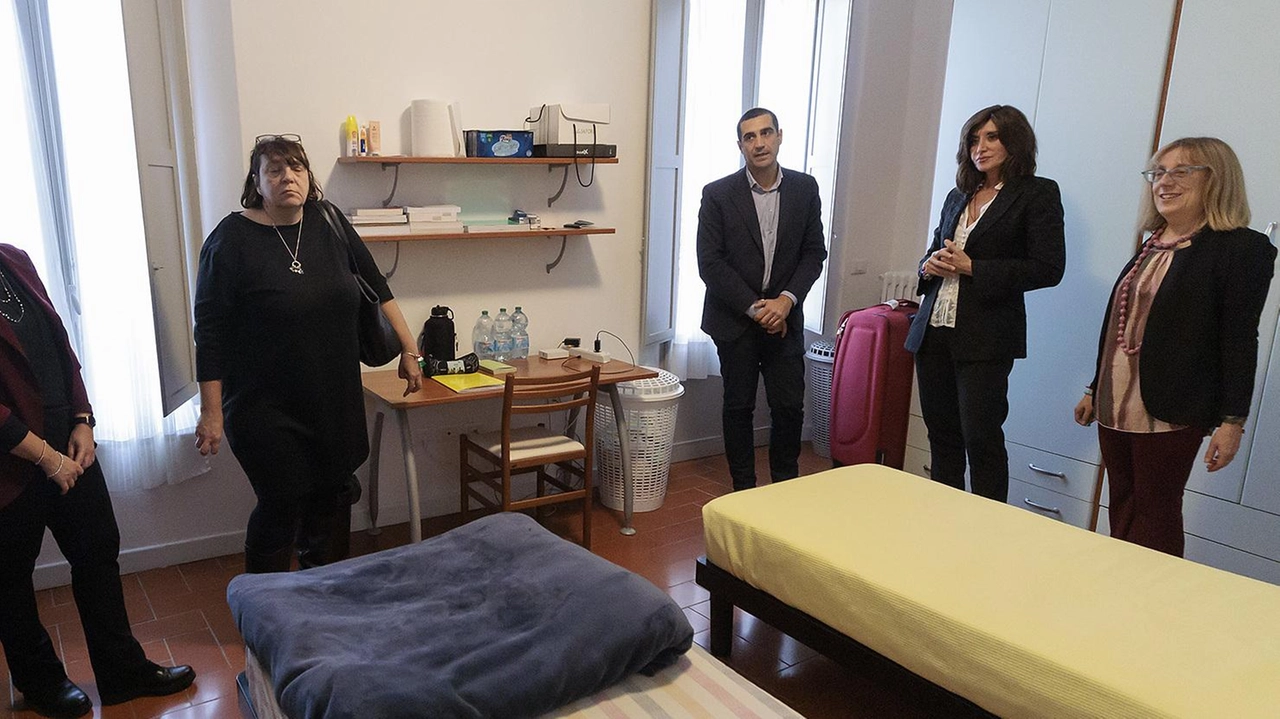 Taglio del nastro alla presenza della ministra Bernini. La residenza universitaria realizzata grazie a una locazione di 12 anni da parte della parrocchia San Vitale.