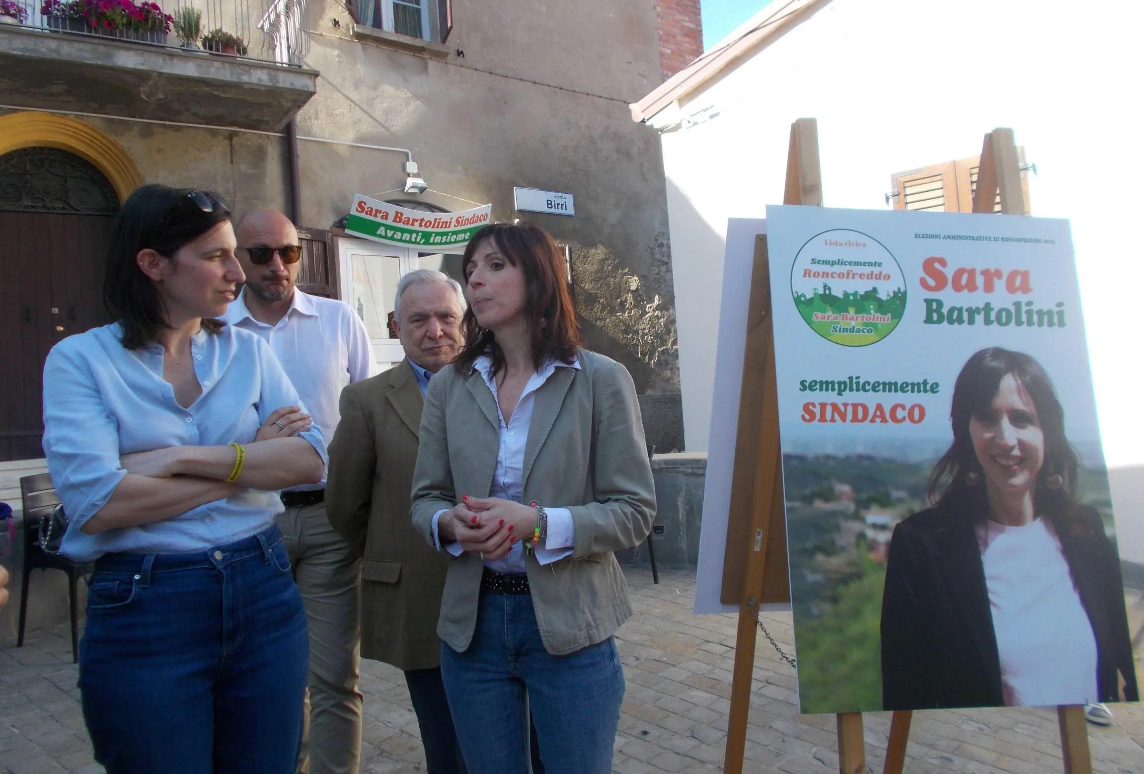 Elly Schlein a Roncofreddo rilancia Sara Bartolini