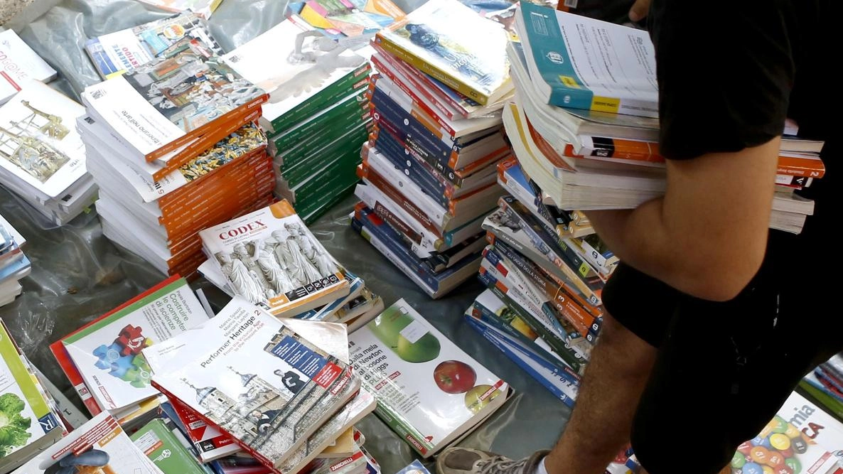 Premi per gli studenti meritevoli. Buoni dal Comune per i libri