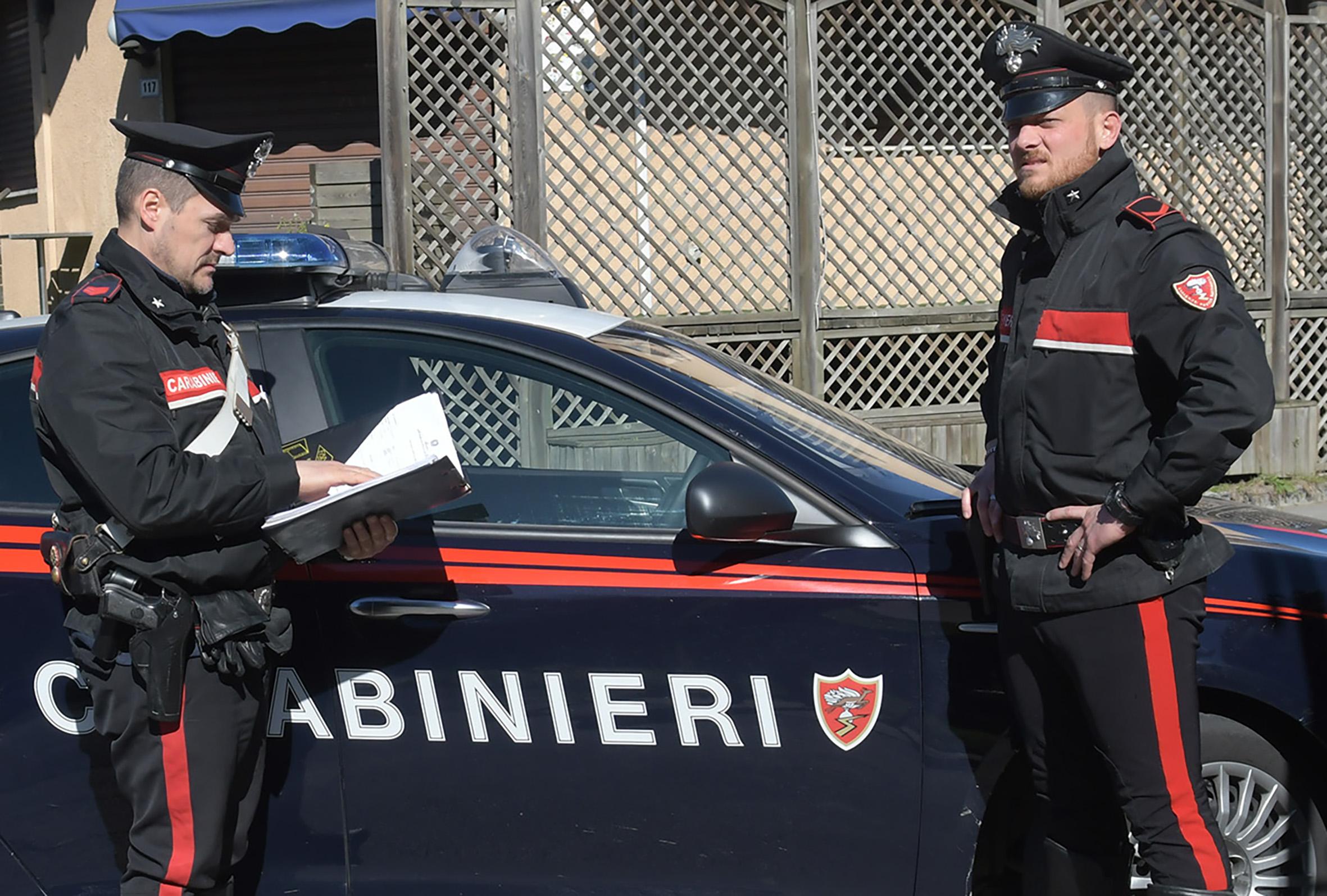 Aggredito e rapinato fuori dalla banca: 50enne finisce all’ospedale