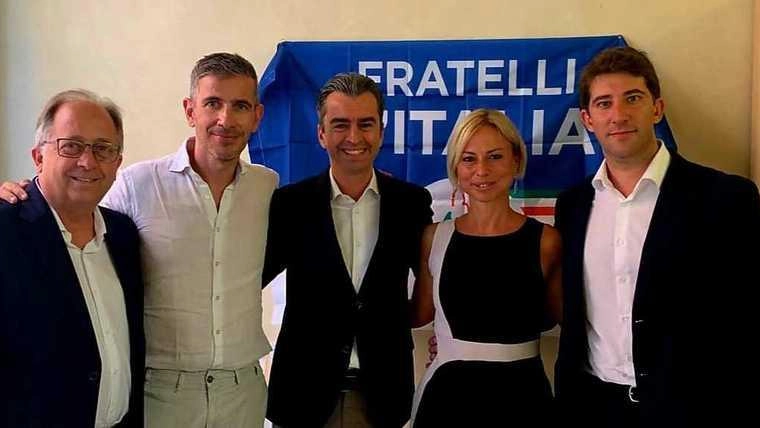 La giornalista era stata eletta in consiglio comunale con la civica di Tarquini. L’avvocato replica: "Legittimo, ma non deve mancare il senso di responsabilità".