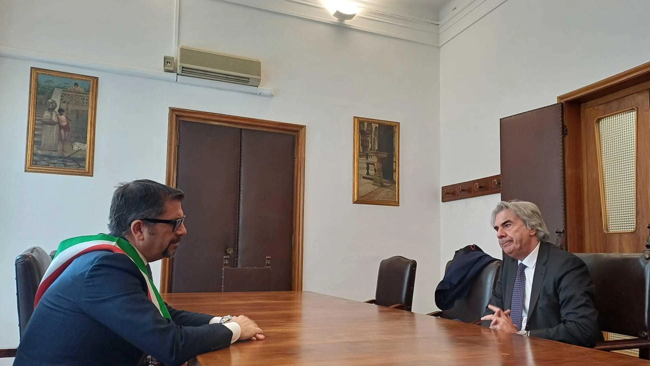 Visita di cortesia, al sindaco di Ancona Daniele Silvetti, del nuovo prefetto Maurizio Valiante, ieri mattina a Palazzo del Popolo....