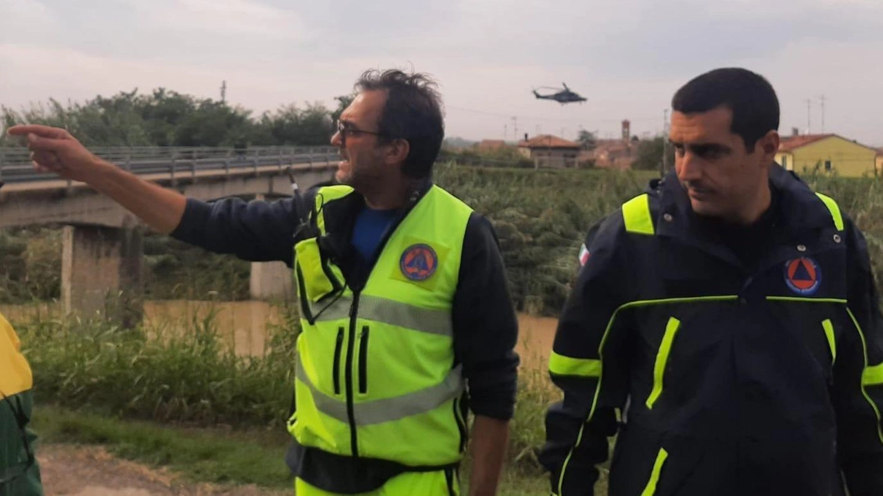 Il sindaco vuole velocizzare il deflusso dell’acqua tra Ravenna e Bagnacavallo. Intanto, è stata revocata l’evacuazione totale per i residenti a nord del territorio comunale .