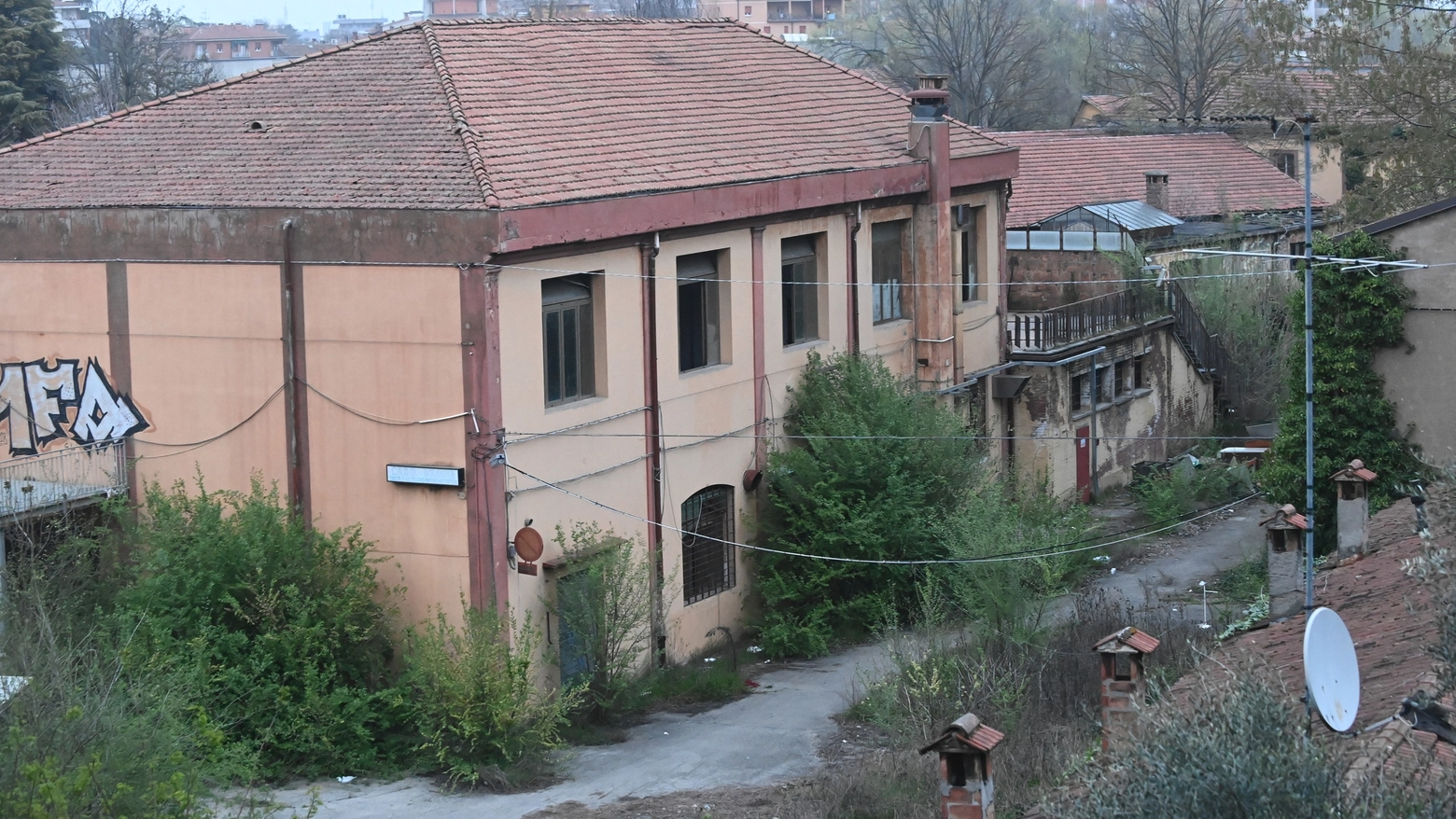 L'ex caserma Stamoto si trova nella zona tra viale Felsina e via Massarenti (Foto Schicchi)