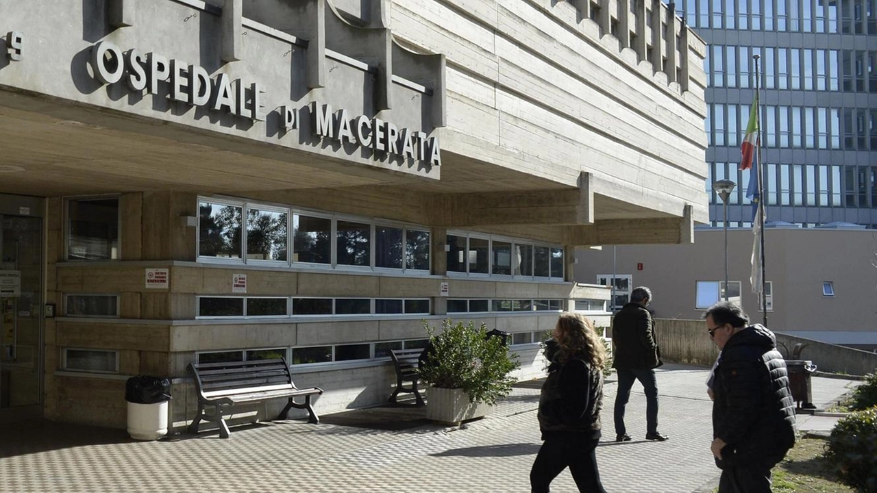 La Fondazione Carima potenzia il sistema sanitario maceratese con una donazione di strumentazioni mediche innovative.